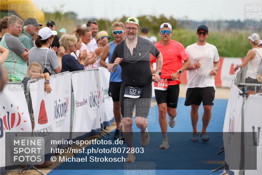 22.06.2025 - Viking Triathlon Michael Strokosch http://msf.ph/oto/8072803 22.06.2025 15:40:18 Ziel 532, 644 meine-sportfotos.de