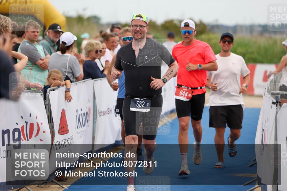 22.06.2025 - Viking Triathlon Michael Strokosch http://msf.ph/oto/8072811 22.06.2025 15:40:18 Ziel 532, 644 meine-sportfotos.de