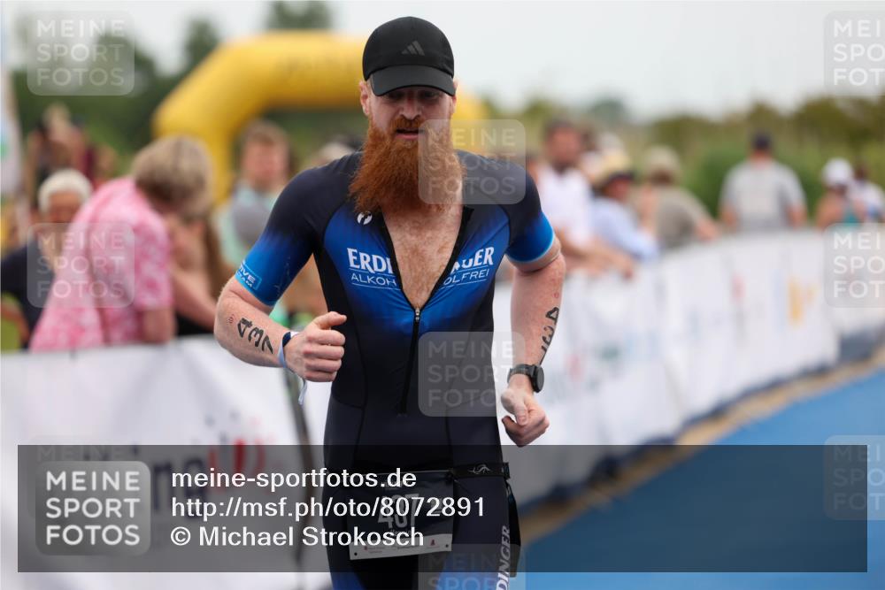 22.06.2025 - Viking Triathlon Michael Strokosch http://msf.ph/oto/8072891 22.06.2025 15:40:51 Ziel 437 meine-sportfotos.de
