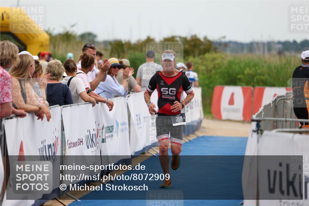 22.06.2025 - Viking Triathlon Michael Strokosch http://msf.ph/oto/8072909 22.06.2025 15:41:20 Ziel 208 meine-sportfotos.de
