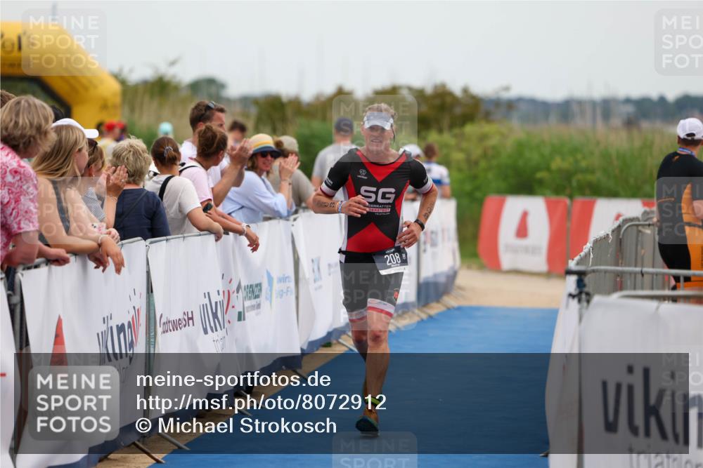 22.06.2025 - Viking Triathlon Michael Strokosch http://msf.ph/oto/8072912 22.06.2025 15:41:21 Ziel 208 meine-sportfotos.de