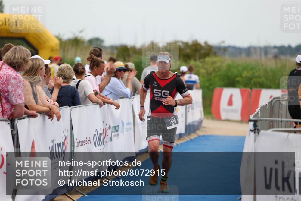 22.06.2025 - Viking Triathlon Michael Strokosch http://msf.ph/oto/8072915 22.06.2025 15:41:21 Ziel 208 meine-sportfotos.de