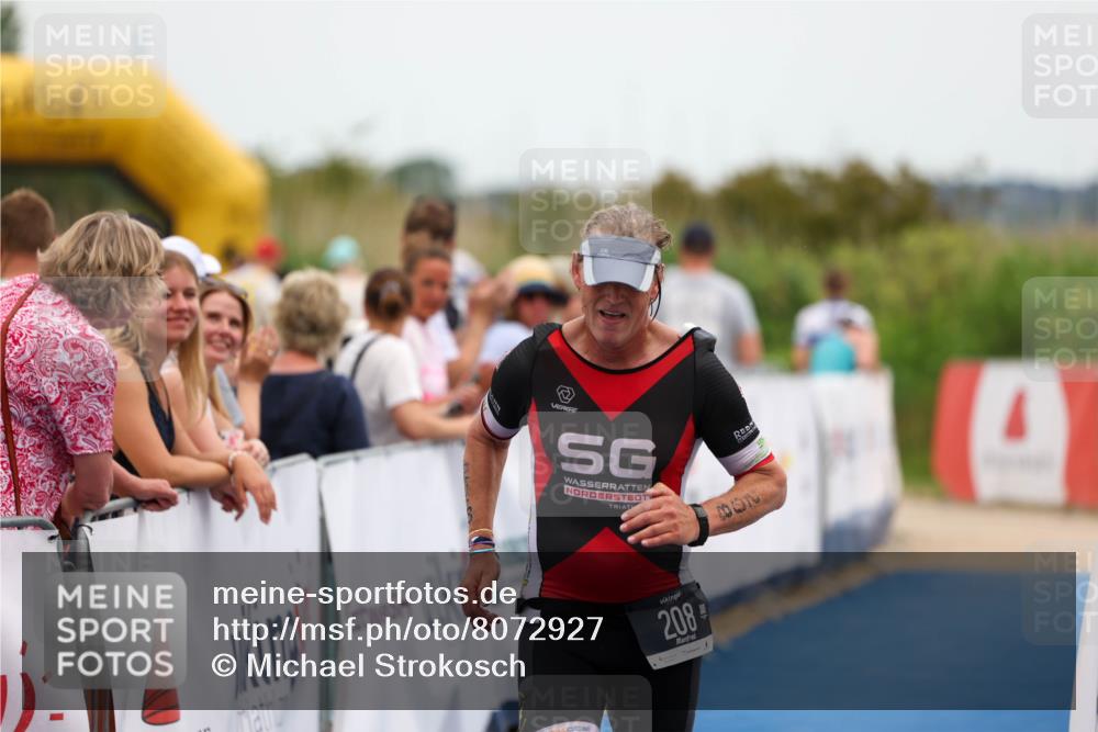 22.06.2025 - Viking Triathlon Michael Strokosch http://msf.ph/oto/8072927 22.06.2025 15:41:22 Ziel 208 meine-sportfotos.de