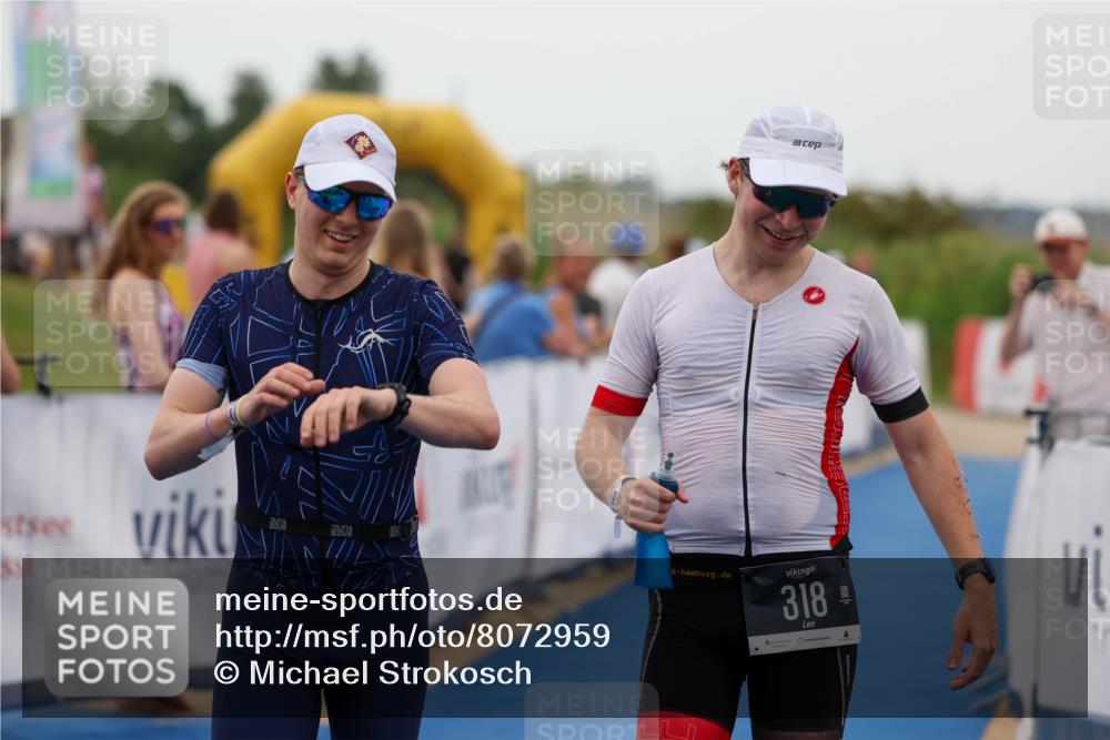22.06.2025 - Viking Triathlon Michael Strokosch http://msf.ph/oto/8072959 22.06.2025 15:57:00 Ziel 318, 328 meine-sportfotos.de