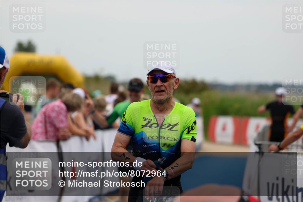 22.06.2025 - Viking Triathlon Michael Strokosch http://msf.ph/oto/8072964 22.06.2025 15:41:34 Ziel 71, 505 meine-sportfotos.de