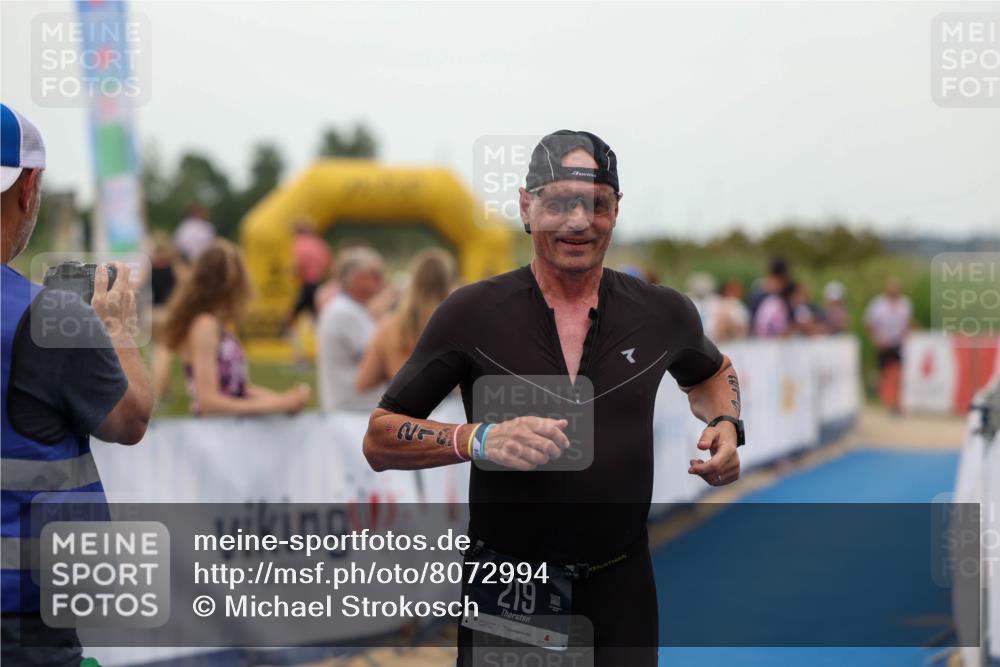 22.06.2025 - Viking Triathlon Michael Strokosch http://msf.ph/oto/8072994 22.06.2025 15:57:47 Ziel 219 meine-sportfotos.de