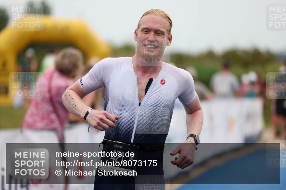 22.06.2025 - Viking Triathlon Michael Strokosch http://msf.ph/oto/8073175 22.06.2025 15:42:50 Ziel 421 meine-sportfotos.de