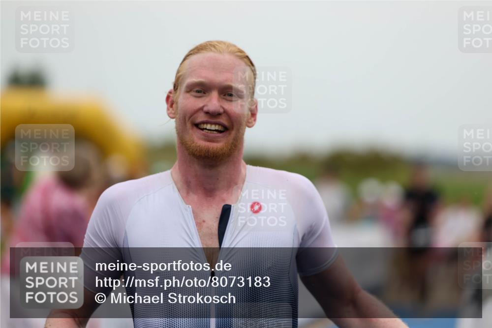 22.06.2025 - Viking Triathlon Michael Strokosch http://msf.ph/oto/8073183 22.06.2025 15:42:51 Ziel 421 meine-sportfotos.de