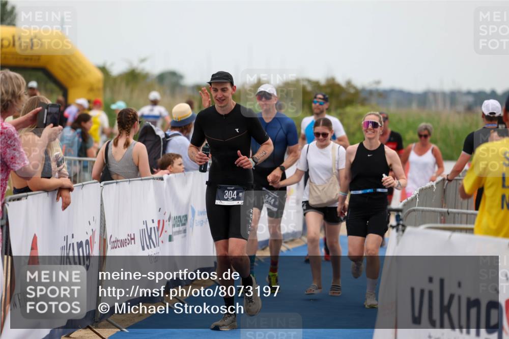 22.06.2025 - Viking Triathlon Michael Strokosch http://msf.ph/oto/8073197 22.06.2025 15:42:56 Ziel 304, 344, 389 meine-sportfotos.de