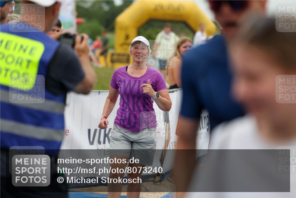 22.06.2025 - Viking Triathlon Michael Strokosch http://msf.ph/oto/8073240 22.06.2025 15:43:03 Ziel 304, 344, 389, 615 meine-sportfotos.de