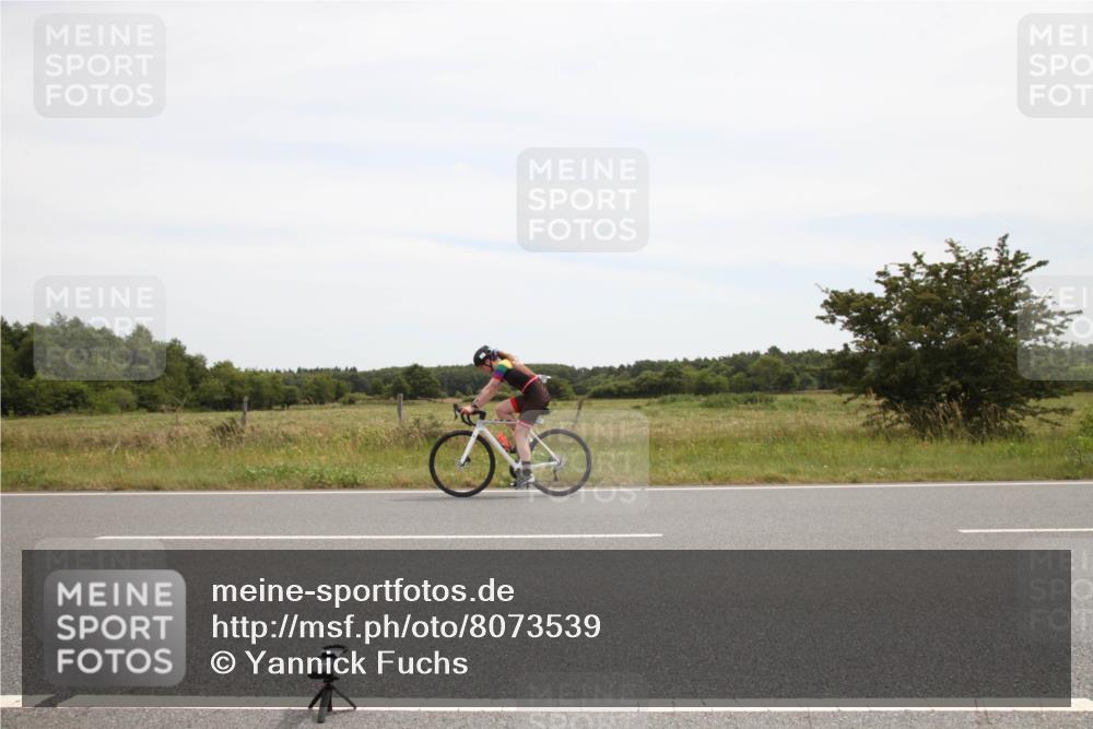 22.06.2025 - Viking Triathlon Yannick Fuchs http://msf.ph/oto/8073539 22.06.2025 12:49:01 Radfahren 50, 80, 141, 165, 379 meine-sportfotos.de