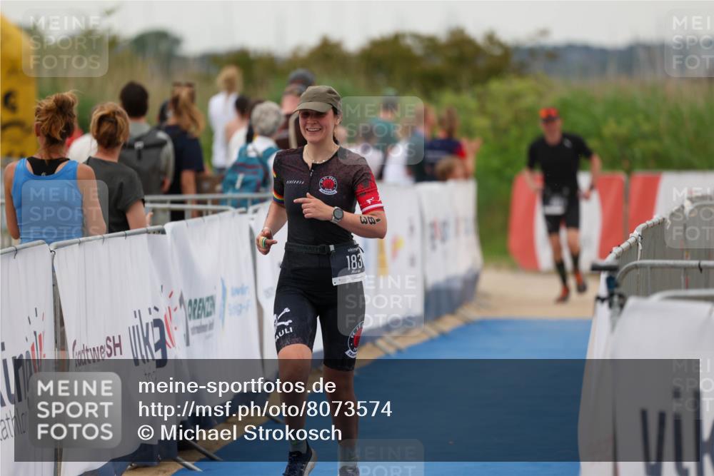 22.06.2025 - Viking Triathlon Michael Strokosch http://msf.ph/oto/8073574 22.06.2025 16:02:56 Ziel 183 meine-sportfotos.de