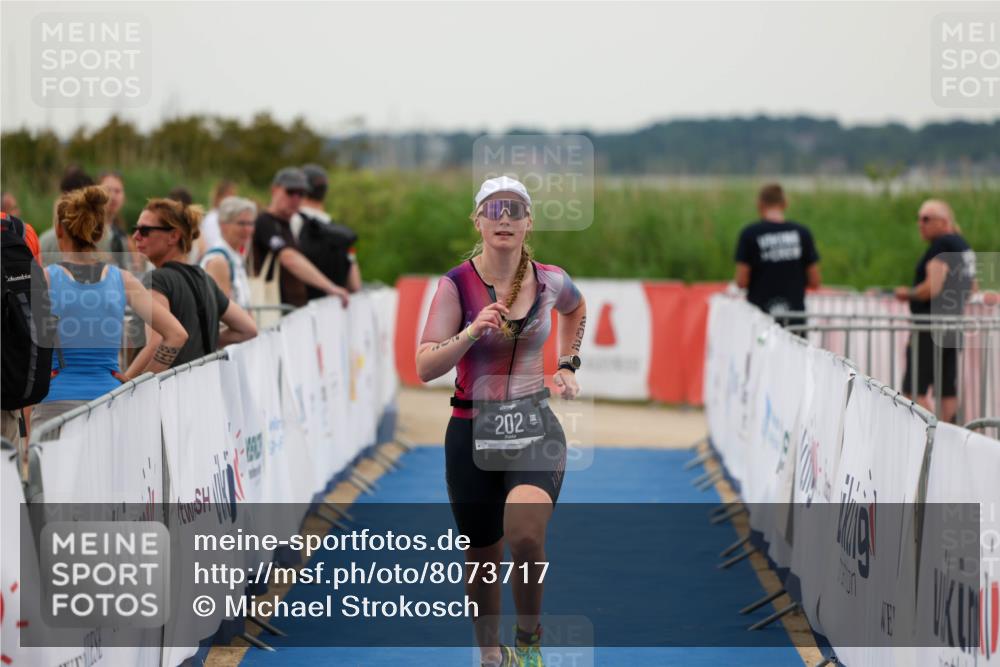 22.06.2025 - Viking Triathlon Michael Strokosch http://msf.ph/oto/8073717 22.06.2025 16:07:31 Ziel 202 meine-sportfotos.de