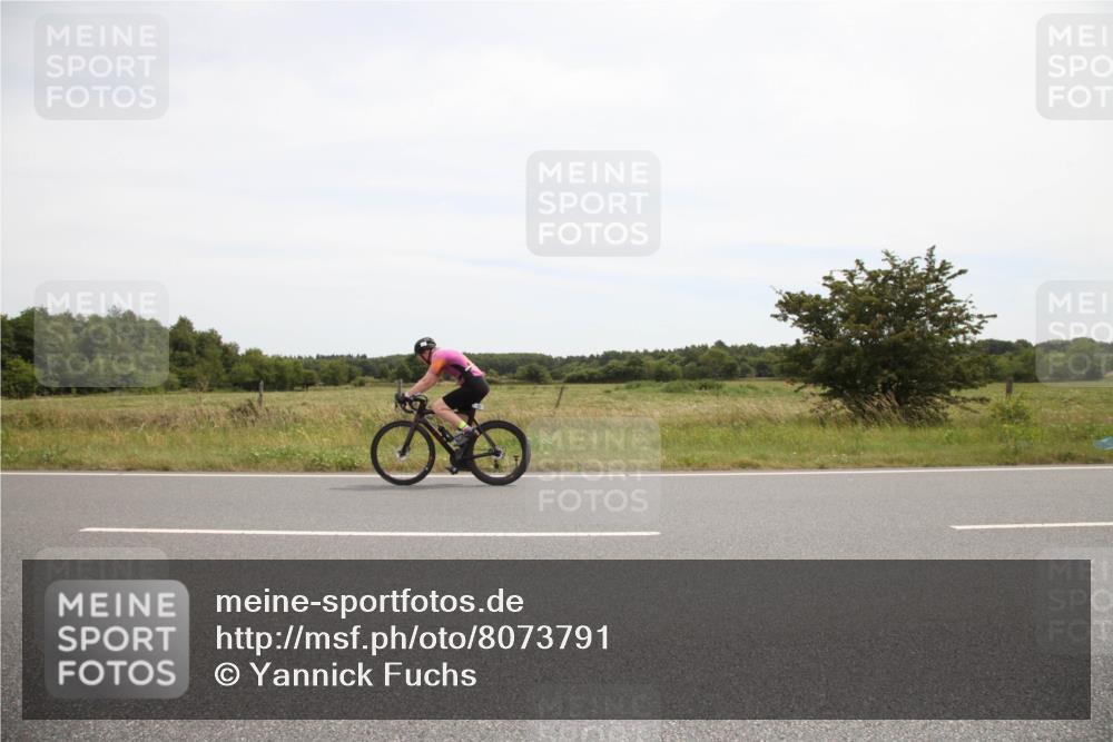 22.06.2025 - Viking Triathlon Yannick Fuchs http://msf.ph/oto/8073791 22.06.2025 12:52:15 Radfahren 405 meine-sportfotos.de