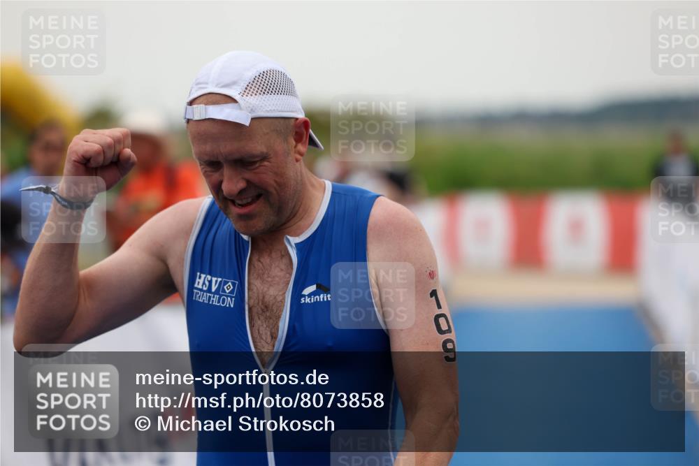 22.06.2025 - Viking Triathlon Michael Strokosch http://msf.ph/oto/8073858 22.06.2025 16:07:58 Ziel 109 meine-sportfotos.de