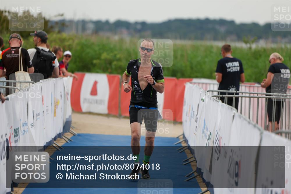22.06.2025 - Viking Triathlon Michael Strokosch http://msf.ph/oto/8074018 22.06.2025 16:09:20 Ziel 523 meine-sportfotos.de