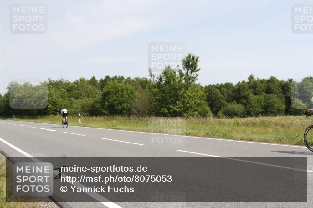 22.06.2025 - Viking Triathlon Yannick Fuchs http://msf.ph/oto/8075053 22.06.2025 11:38:14 Radfahren 243, 549, 609, 641 meine-sportfotos.de