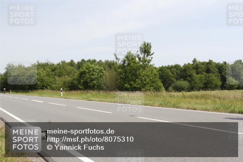 22.06.2025 - Viking Triathlon Yannick Fuchs http://msf.ph/oto/8075310 22.06.2025 11:42:47 Radfahren 45, 74, 81, 102, 365, 414, 425 meine-sportfotos.de