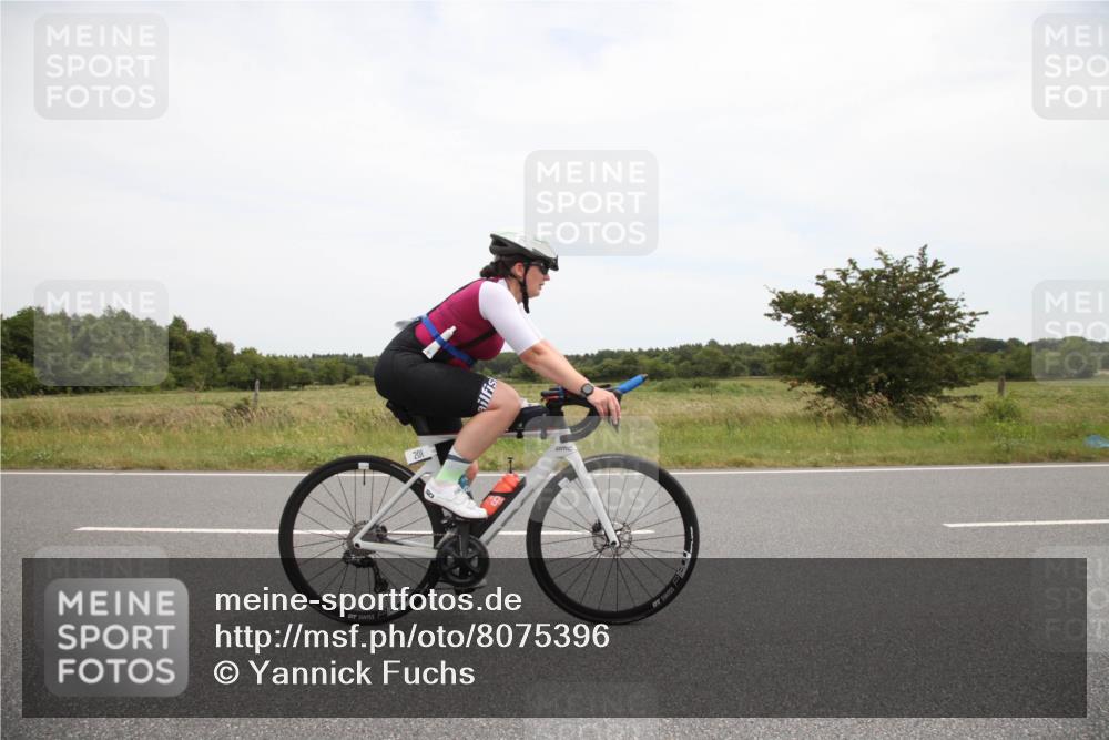 22.06.2025 - Viking Triathlon Yannick Fuchs http://msf.ph/oto/8075396 22.06.2025 13:38:39 Radfahren 206 meine-sportfotos.de