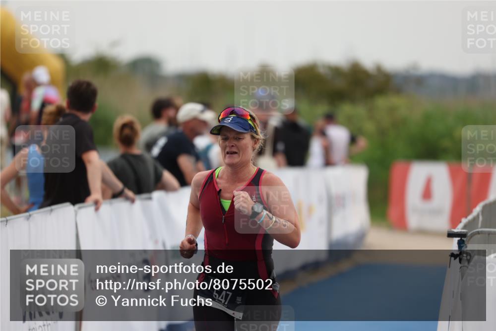 22.06.2025 - Viking Triathlon Yannick Fuchs http://msf.ph/oto/8075502 22.06.2025 16:11:50 Ziel 547 meine-sportfotos.de