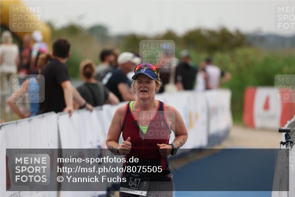 22.06.2025 - Viking Triathlon Yannick Fuchs http://msf.ph/oto/8075505 22.06.2025 16:11:50 Ziel 547 meine-sportfotos.de