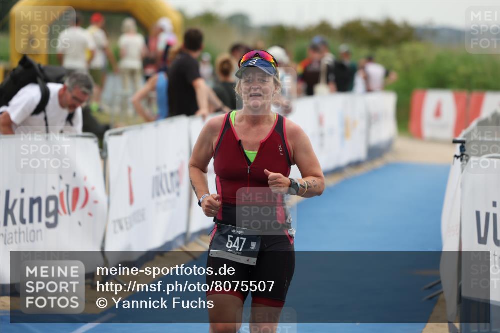 22.06.2025 - Viking Triathlon Yannick Fuchs http://msf.ph/oto/8075507 22.06.2025 16:11:51 Ziel 547 meine-sportfotos.de