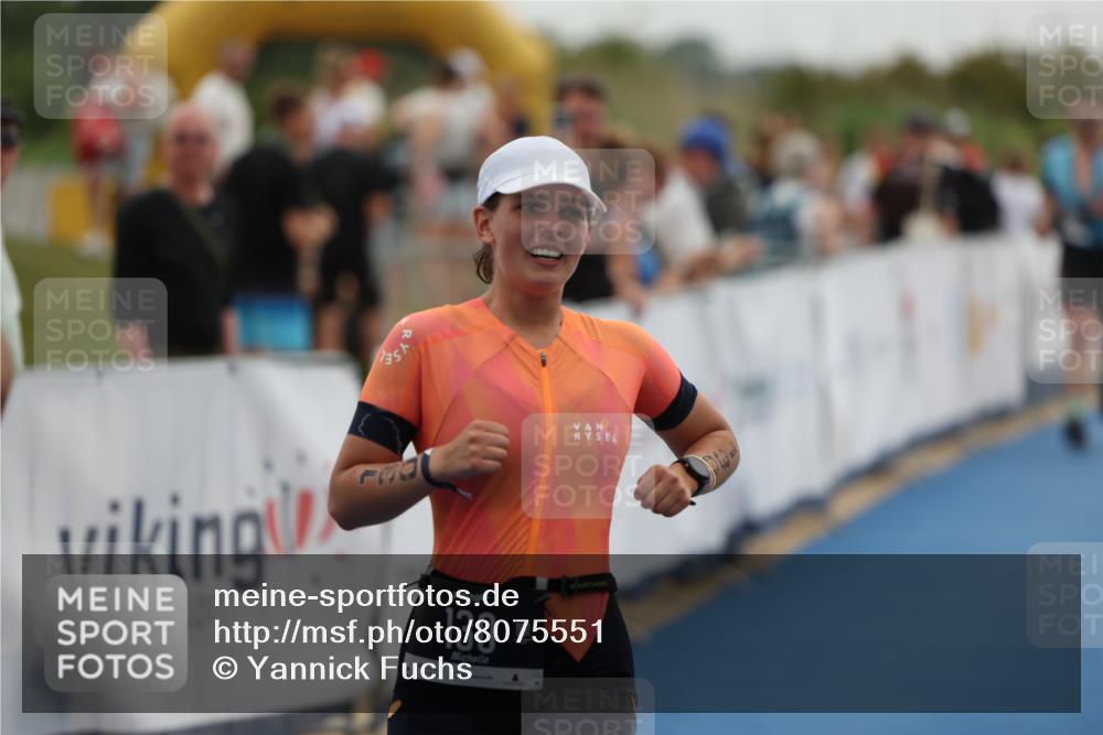 22.06.2025 - Viking Triathlon Yannick Fuchs http://msf.ph/oto/8075551 22.06.2025 16:13:32 Ziel 130, 467 meine-sportfotos.de