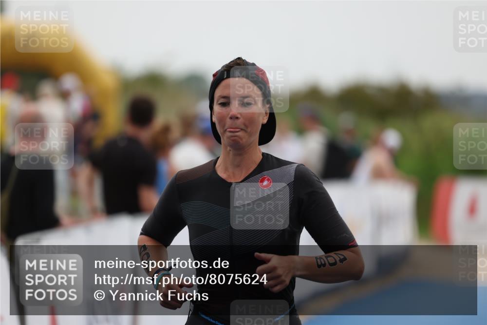 22.06.2025 - Viking Triathlon Yannick Fuchs http://msf.ph/oto/8075624 22.06.2025 16:14:57 Ziel 408 meine-sportfotos.de