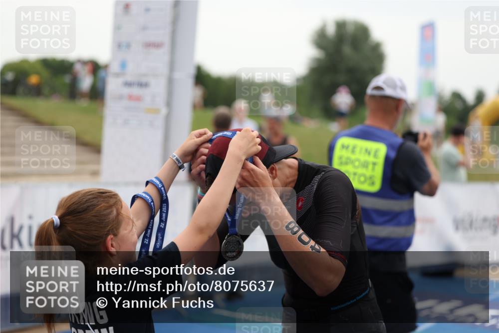 22.06.2025 - Viking Triathlon Yannick Fuchs http://msf.ph/oto/8075637 22.06.2025 16:15:01 Ziel 408 meine-sportfotos.de