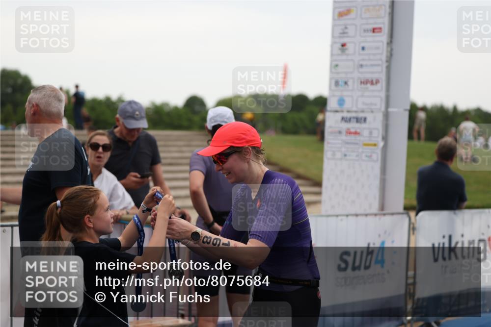 22.06.2025 - Viking Triathlon Yannick Fuchs http://msf.ph/oto/8075684 22.06.2025 16:16:33 Ziel 168 meine-sportfotos.de