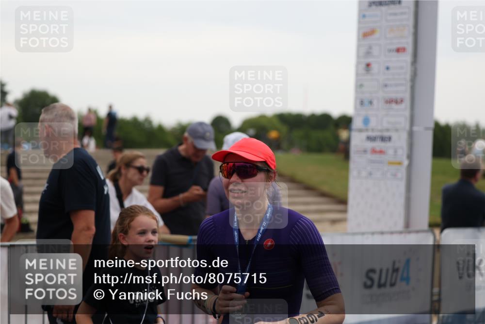 22.06.2025 - Viking Triathlon Yannick Fuchs http://msf.ph/oto/8075715 22.06.2025 16:16:35 Ziel  meine-sportfotos.de