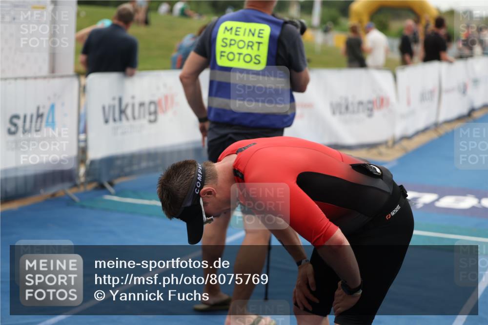 22.06.2025 - Viking Triathlon Yannick Fuchs http://msf.ph/oto/8075769 22.06.2025 16:17:20 Ziel  meine-sportfotos.de
