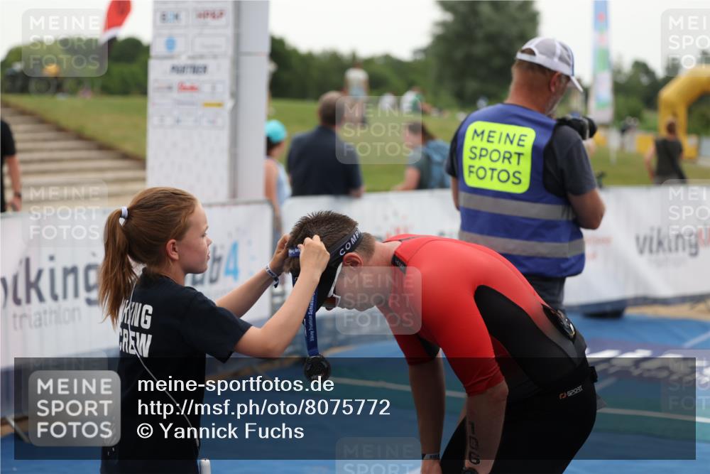 22.06.2025 - Viking Triathlon Yannick Fuchs http://msf.ph/oto/8075772 22.06.2025 16:17:23 Ziel  meine-sportfotos.de