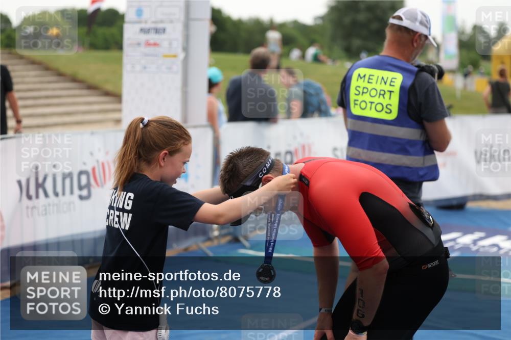 22.06.2025 - Viking Triathlon Yannick Fuchs http://msf.ph/oto/8075778 22.06.2025 16:17:23 Ziel  meine-sportfotos.de