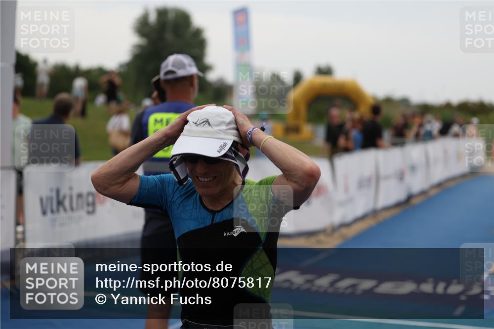 22.06.2025 - Viking Triathlon Yannick Fuchs http://msf.ph/oto/8075817 22.06.2025 16:17:49 Ziel 489 meine-sportfotos.de