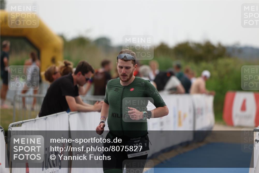 22.06.2025 - Viking Triathlon Yannick Fuchs http://msf.ph/oto/8075827 22.06.2025 16:18:34 Ziel 186 meine-sportfotos.de