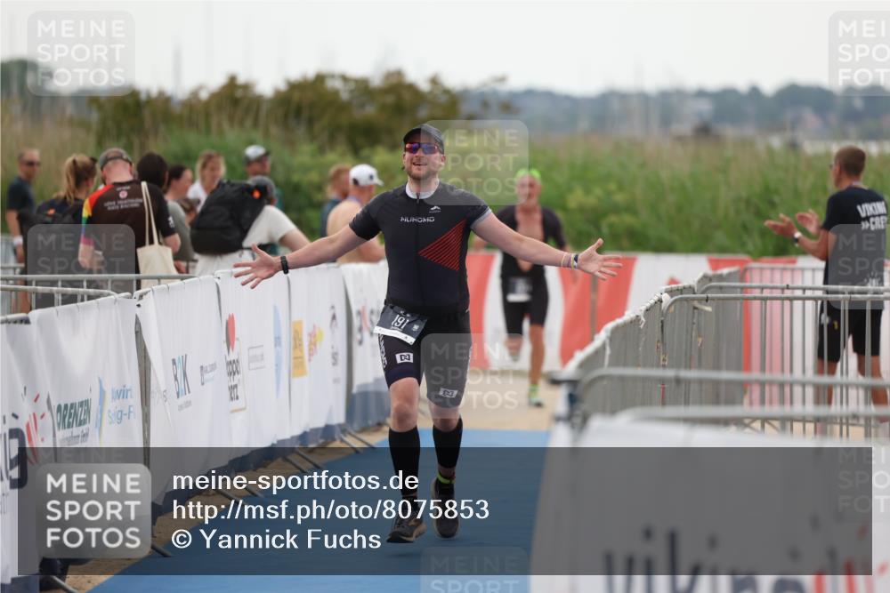22.06.2025 - Viking Triathlon Yannick Fuchs http://msf.ph/oto/8075853 22.06.2025 16:19:40 Ziel 191 meine-sportfotos.de
