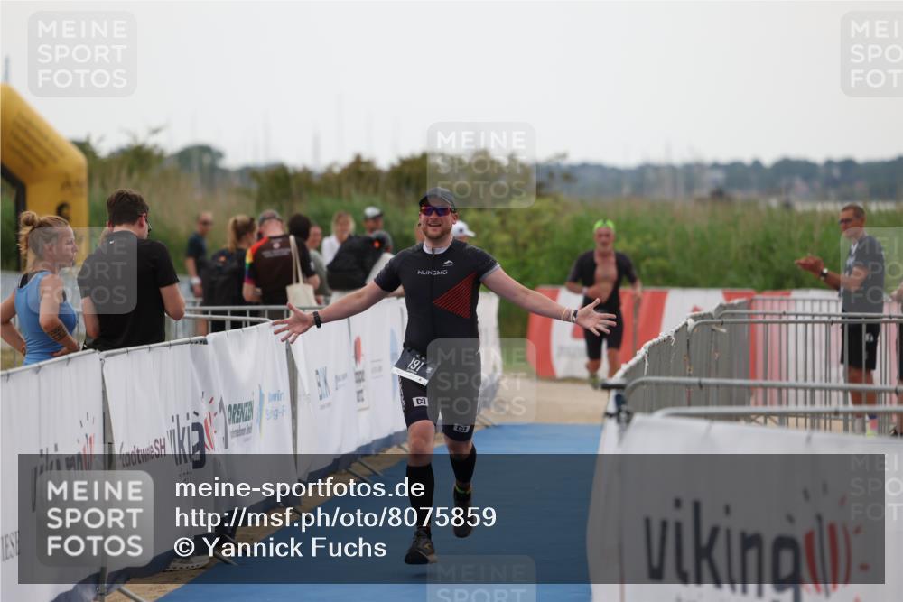 22.06.2025 - Viking Triathlon Yannick Fuchs http://msf.ph/oto/8075859 22.06.2025 16:19:40 Ziel 191 meine-sportfotos.de
