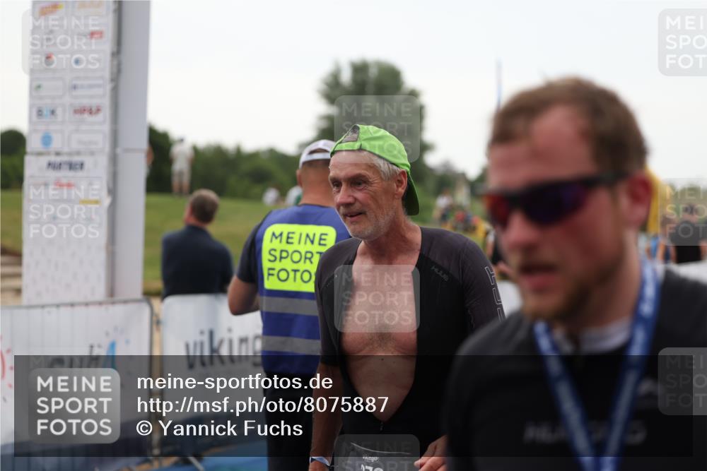 22.06.2025 - Viking Triathlon Yannick Fuchs http://msf.ph/oto/8075887 22.06.2025 16:19:52 Ziel 372 meine-sportfotos.de