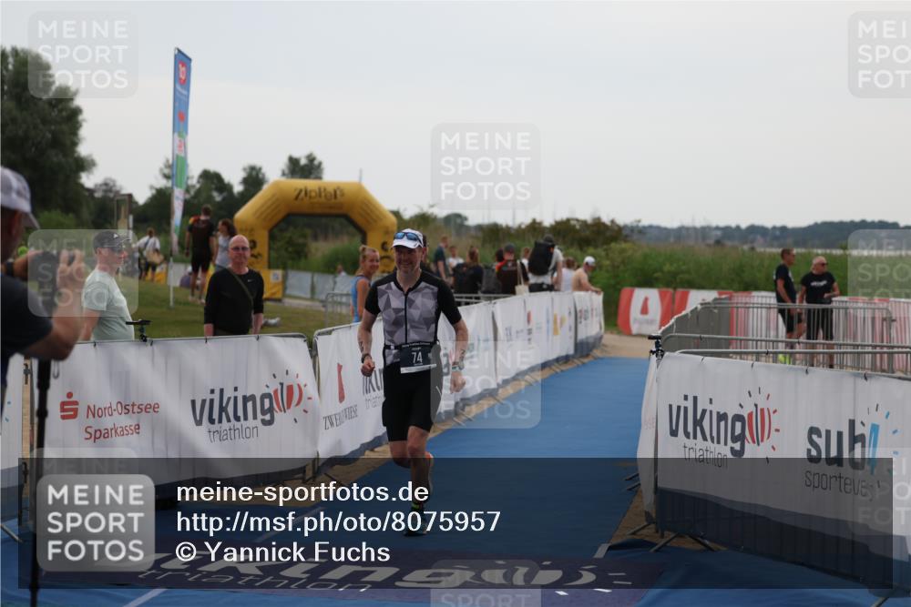 22.06.2025 - Viking Triathlon Yannick Fuchs http://msf.ph/oto/8075957 22.06.2025 16:20:33 Ziel 74 meine-sportfotos.de