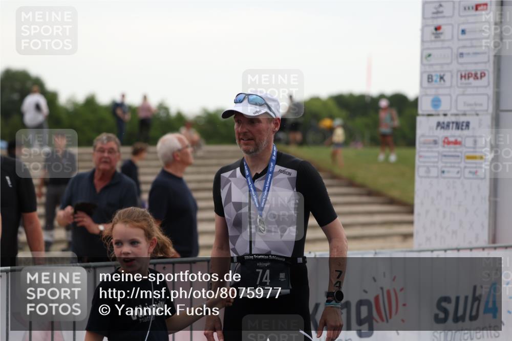 22.06.2025 - Viking Triathlon Yannick Fuchs http://msf.ph/oto/8075977 22.06.2025 16:20:41 Ziel  meine-sportfotos.de