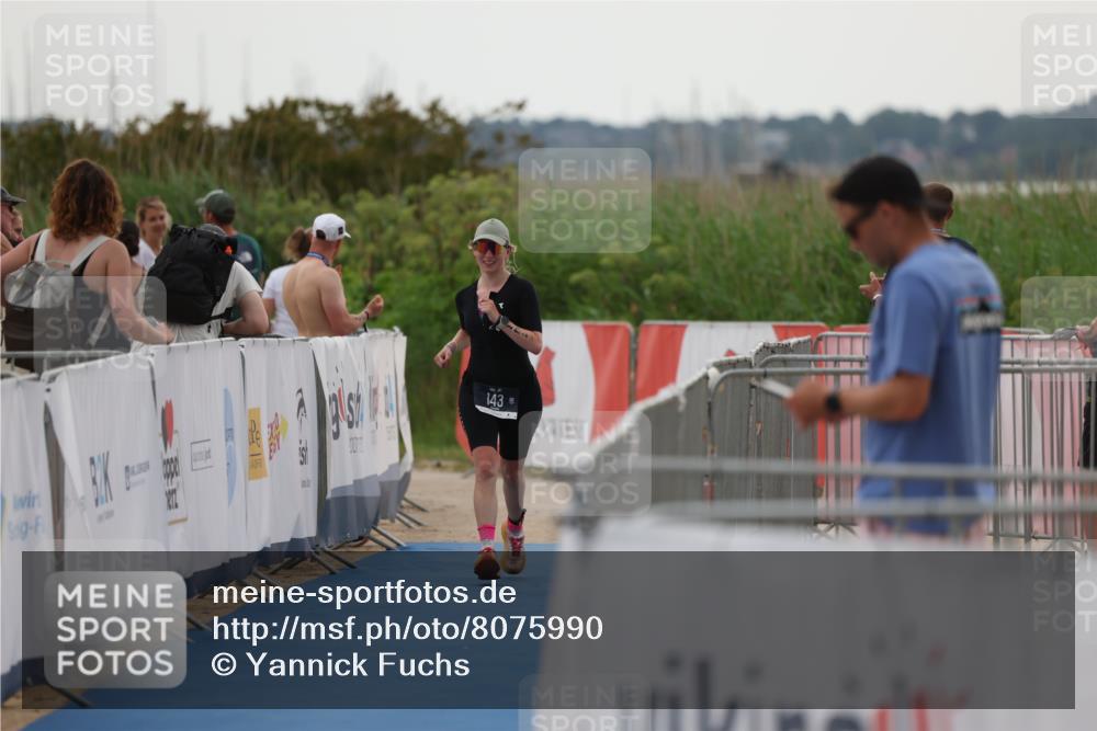 22.06.2025 - Viking Triathlon Yannick Fuchs http://msf.ph/oto/8075990 22.06.2025 16:21:24 Ziel  meine-sportfotos.de