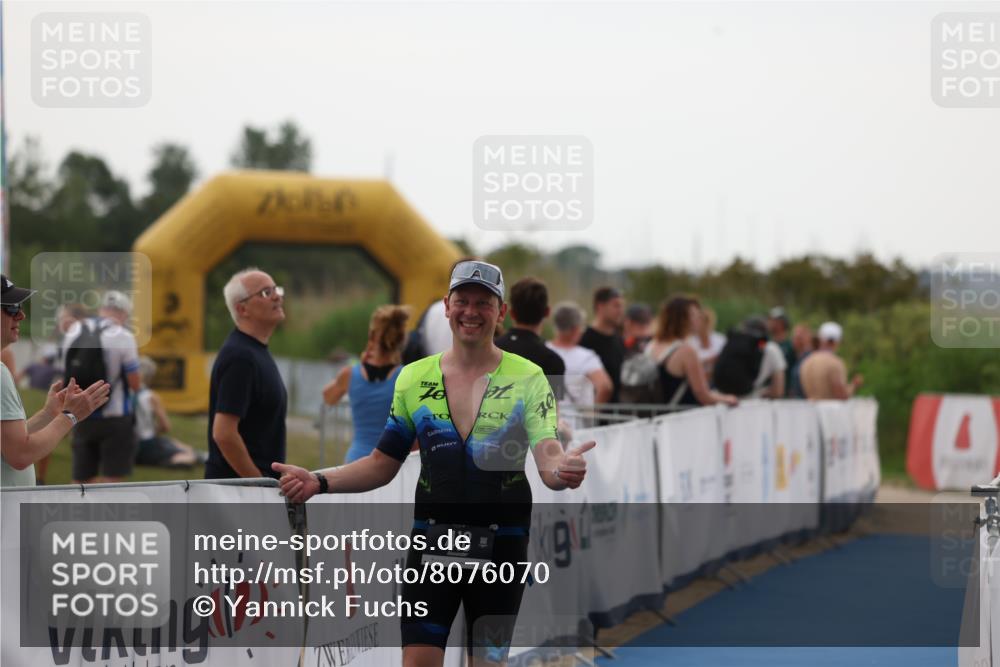 22.06.2025 - Viking Triathlon Yannick Fuchs http://msf.ph/oto/8076070 22.06.2025 16:22:08 Ziel 418 meine-sportfotos.de