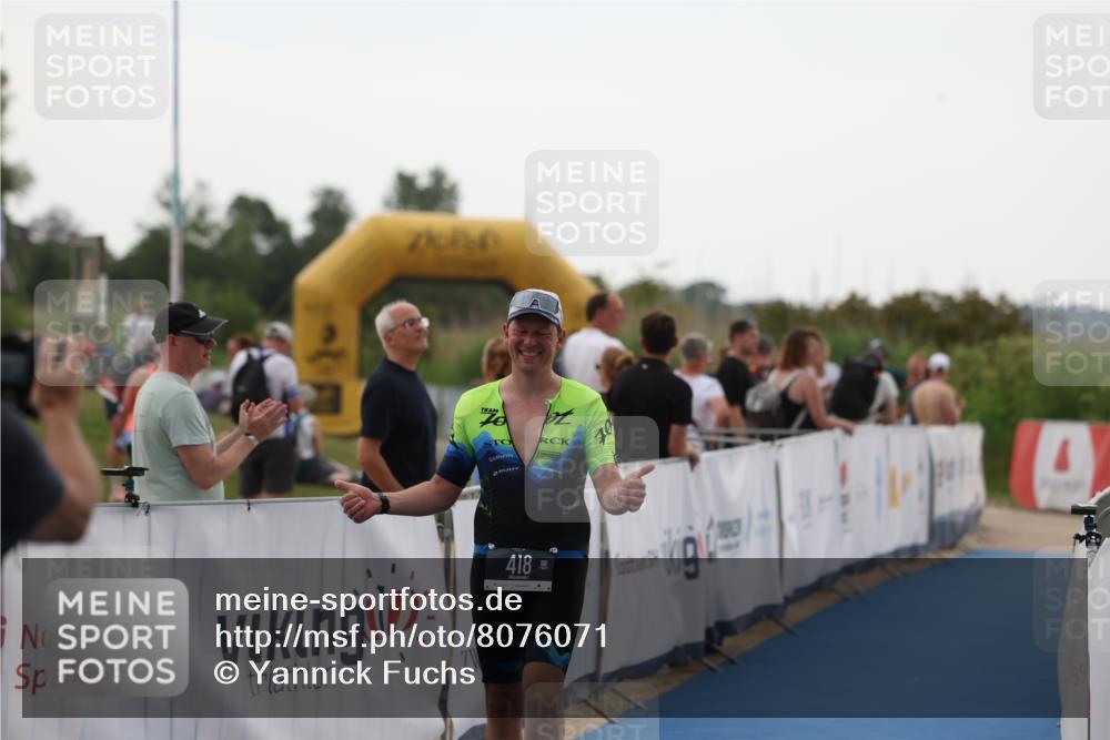 22.06.2025 - Viking Triathlon Yannick Fuchs http://msf.ph/oto/8076071 22.06.2025 16:22:08 Ziel 418 meine-sportfotos.de