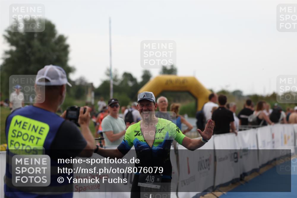22.06.2025 - Viking Triathlon Yannick Fuchs http://msf.ph/oto/8076079 22.06.2025 16:22:10 Ziel 418 meine-sportfotos.de