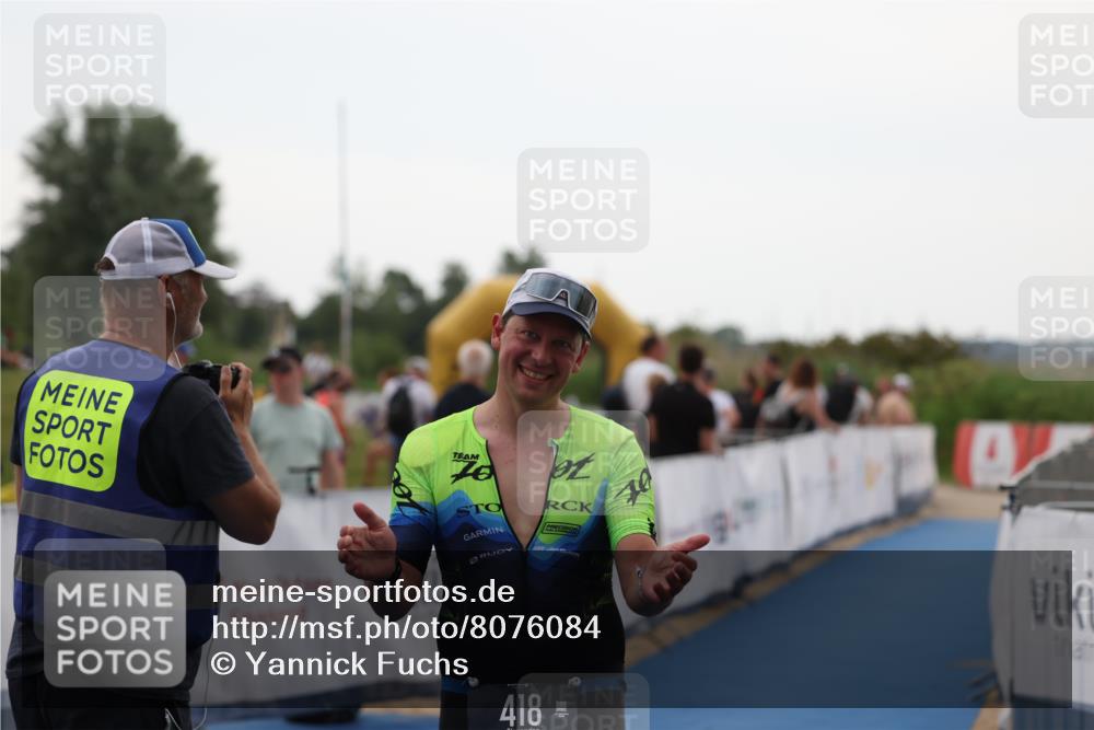22.06.2025 - Viking Triathlon Yannick Fuchs http://msf.ph/oto/8076084 22.06.2025 16:22:13 Ziel 418 meine-sportfotos.de