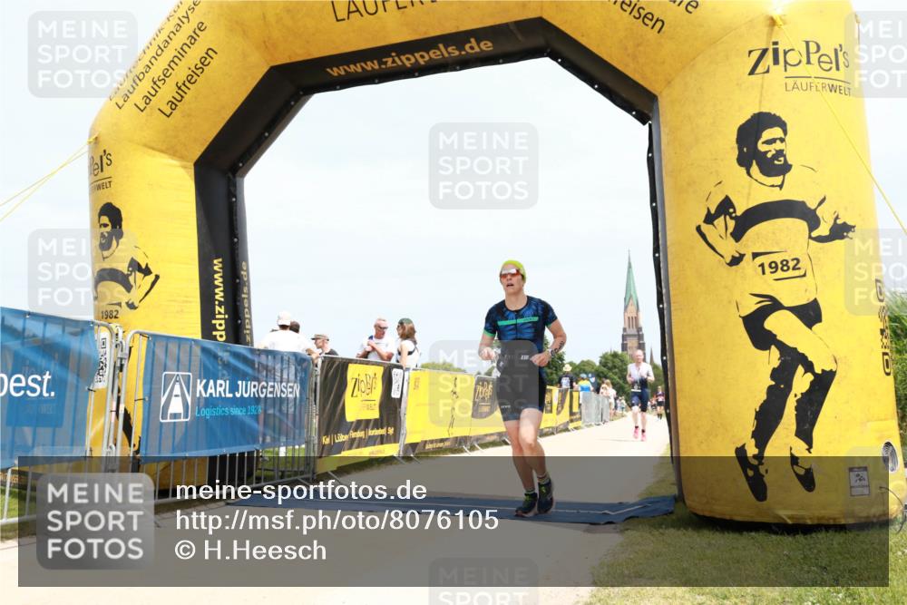 22.06.2025 - Viking Triathlon H.Heesch http://msf.ph/oto/8076105 22.06.2025 14:04:49 Laufen 210, 389, 421, 606 meine-sportfotos.de