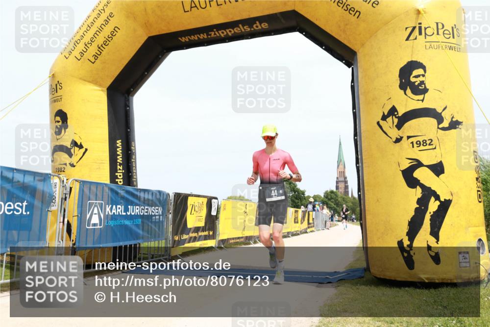 22.06.2025 - Viking Triathlon H.Heesch http://msf.ph/oto/8076123 22.06.2025 14:06:48 Laufen 44 meine-sportfotos.de