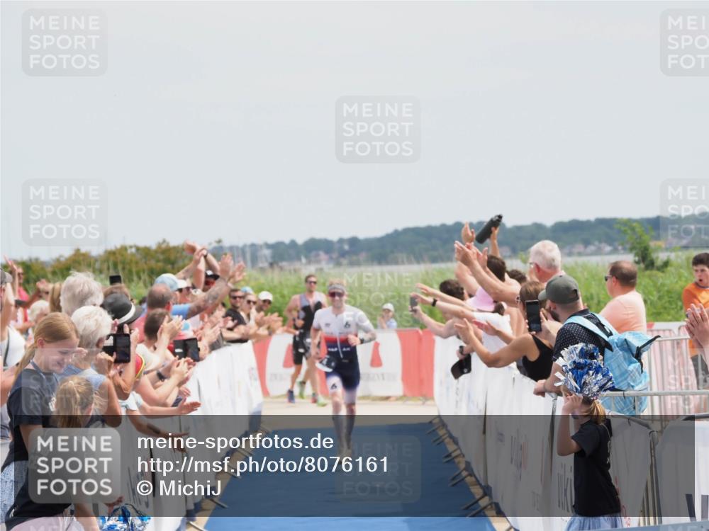 22.06.2025 - Viking Triathlon MichiJ http://msf.ph/oto/8076161 22.06.2025 13:47:01 Ziel 4 meine-sportfotos.de