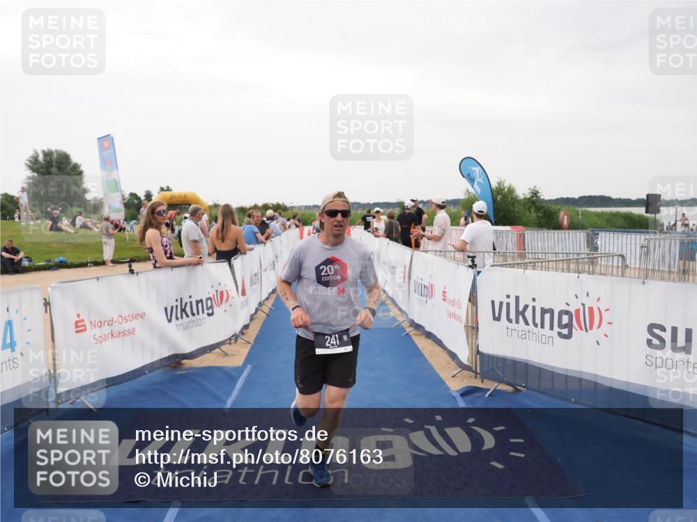 22.06.2025 - Viking Triathlon MichiJ http://msf.ph/oto/8076163 22.06.2025 15:54:19 Ziel 43, 241 meine-sportfotos.de
